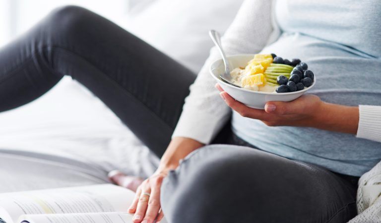 Que cuidados devo ter com a alimentação durante a gravidez?